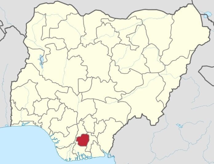 Map of Imo State by Derivative work: User:Profoss - Original work:Uwe Dedering.