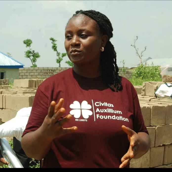 Elizabeth Duille. Photo by Mike Odeh James. 