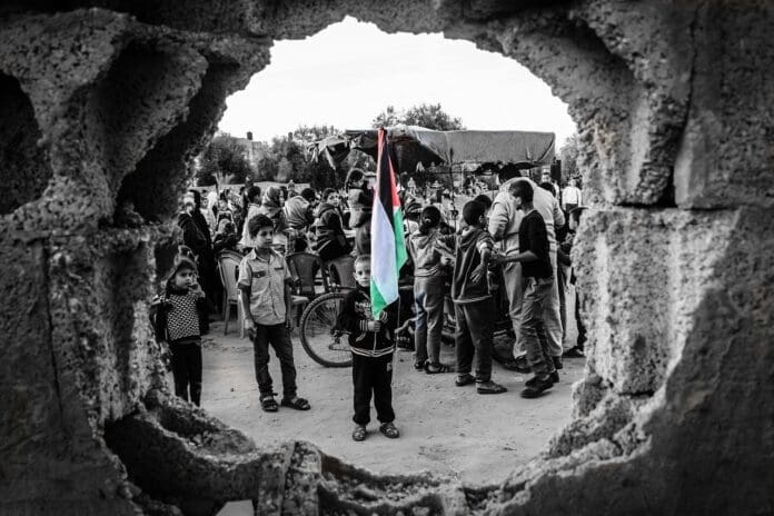 Boy in Gaza. Photo via Pixabay.