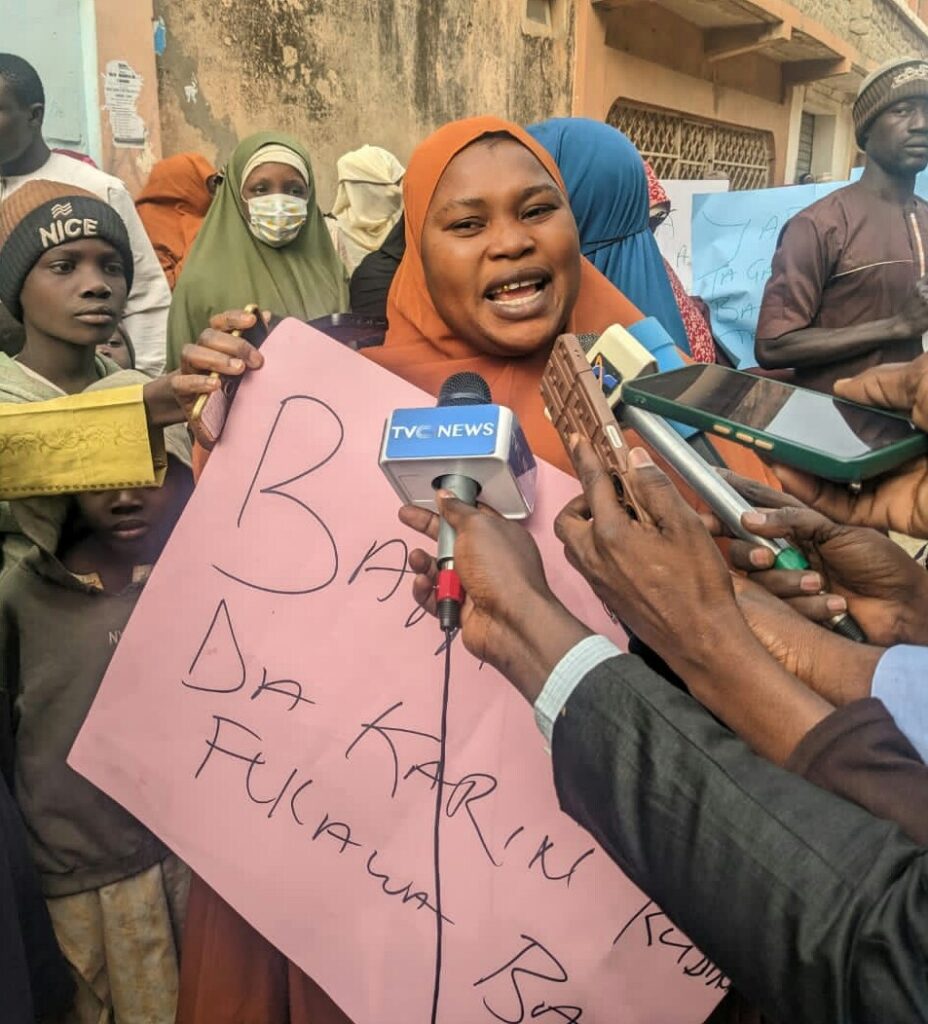 Fatima Auwal, leader of Kano Women Bakers speaking to newsmen during the protest in Kano, Frida (Credit: X)