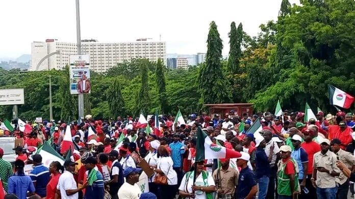 Nigerian workers during a mass protest. Photo credit: Facebook/Nigeria Labour Congress HQ.