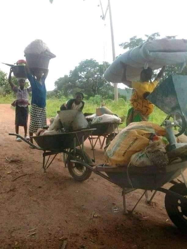Residents of Ayati leaving their homes after Thursday attack by Fulani terrorists Credit: Livinus Tyodoo