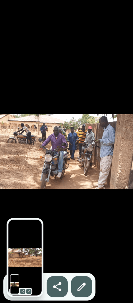 Residents of Kusheka fleeing after an attack. Mike Odeh James.