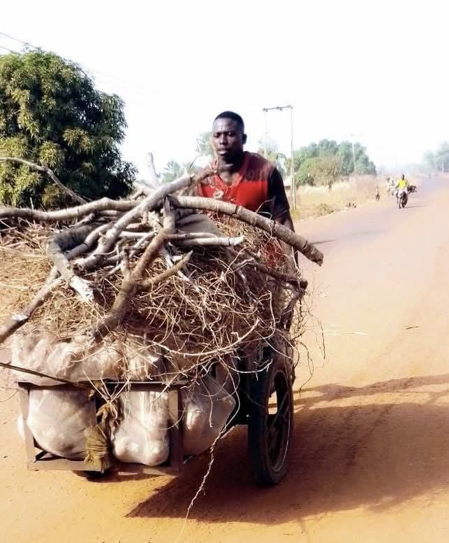 Villagers fleeing a war zone where Fulani Ethnic Militia are attacking Catholic farmers in January. Credit: Ekani Okita