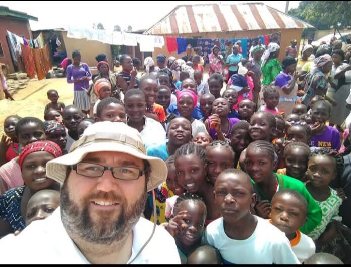 Judd Saul with Nigerian children during one of his visits. Credit: Facebook/Equipping the Persecuted.