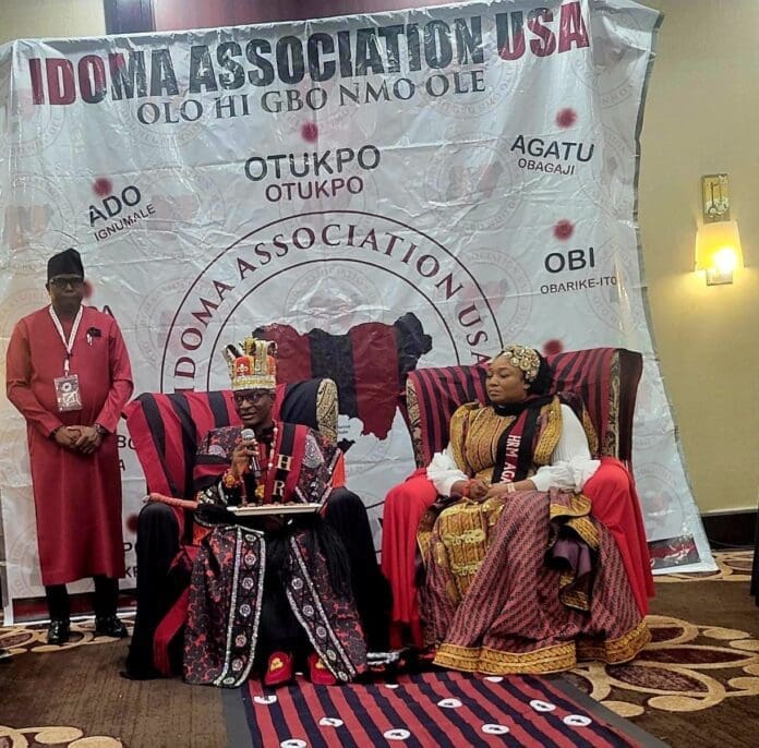Photo of the Idoma King and Queen during a meeting in Houston, Texas. Photo by TruthNigeria.