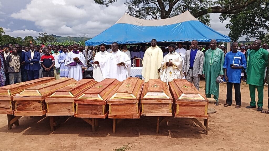 Photos at the Mass burial of 7 in LEA Primary School Angwan Rimi Photo Credit Lawrence Zongo 