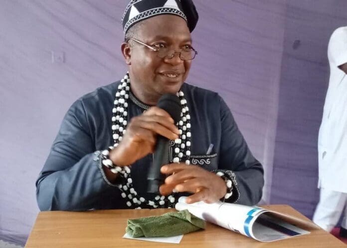 Daniel Abomtse, Gwer-West Monarch. Credit Olikita Ekani.