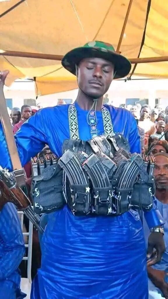 Isiya Kwashen Garwa, who has been declared wanted by the Nigerian Military with a bounty of N5 million Naira ($3,300. dollars) on his head, speak tough at the meeting with Hausa Community leaders and State Government representatives at Hayin Gada